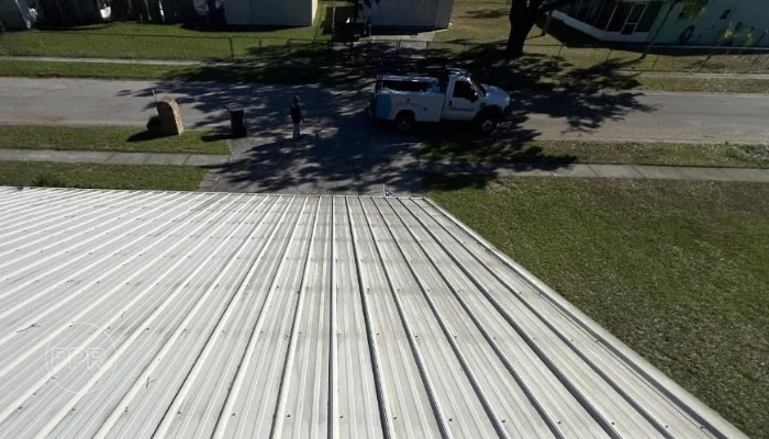 Metal roof to represent the keyword metal roof problems.